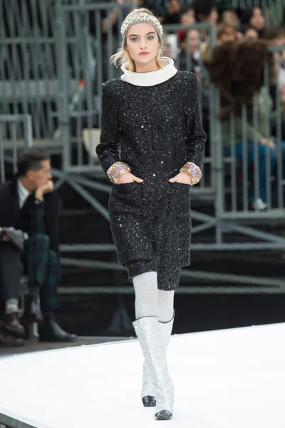 Look 76